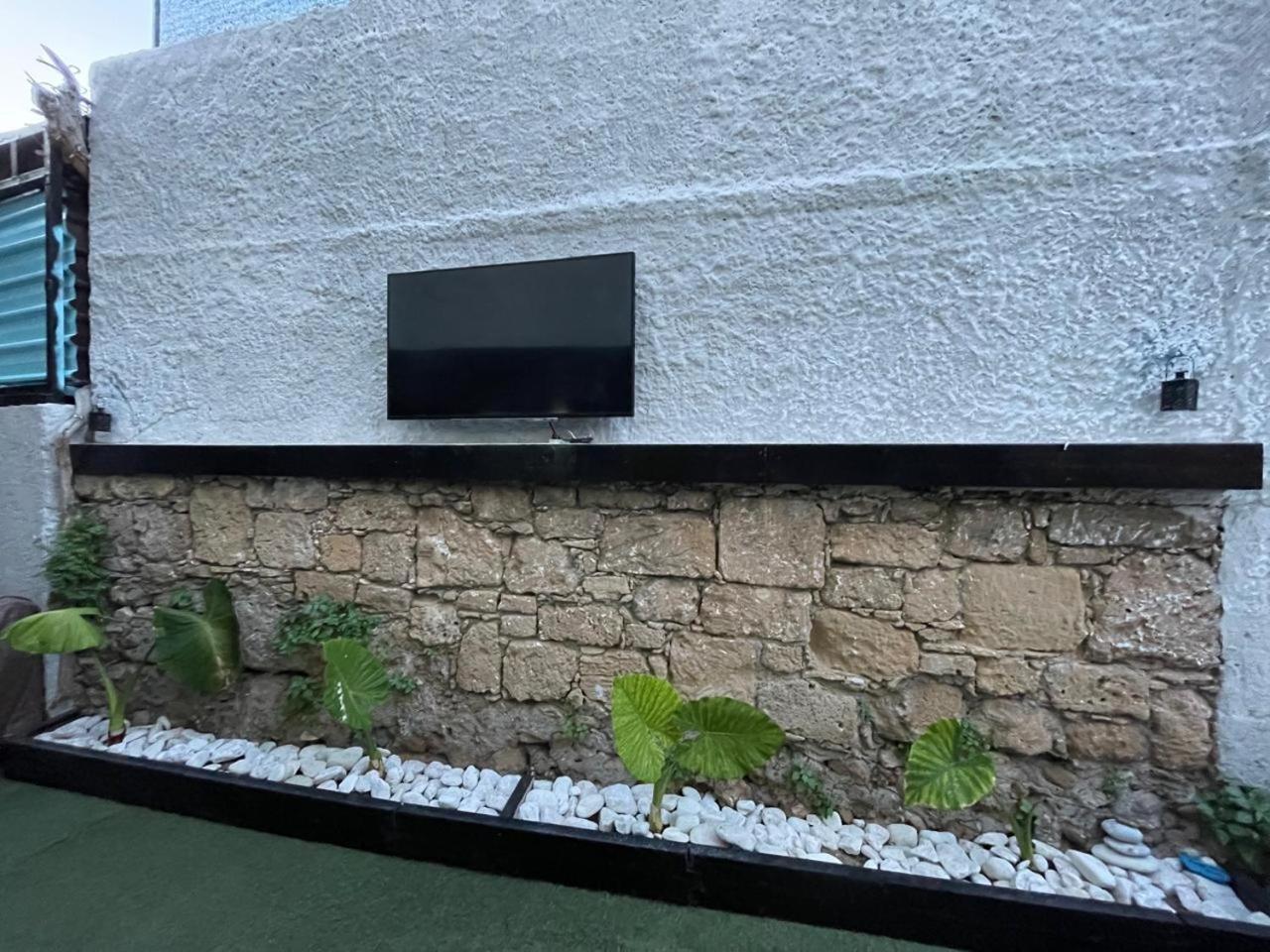 Premium Hostel Marina Paphos Exterior foto